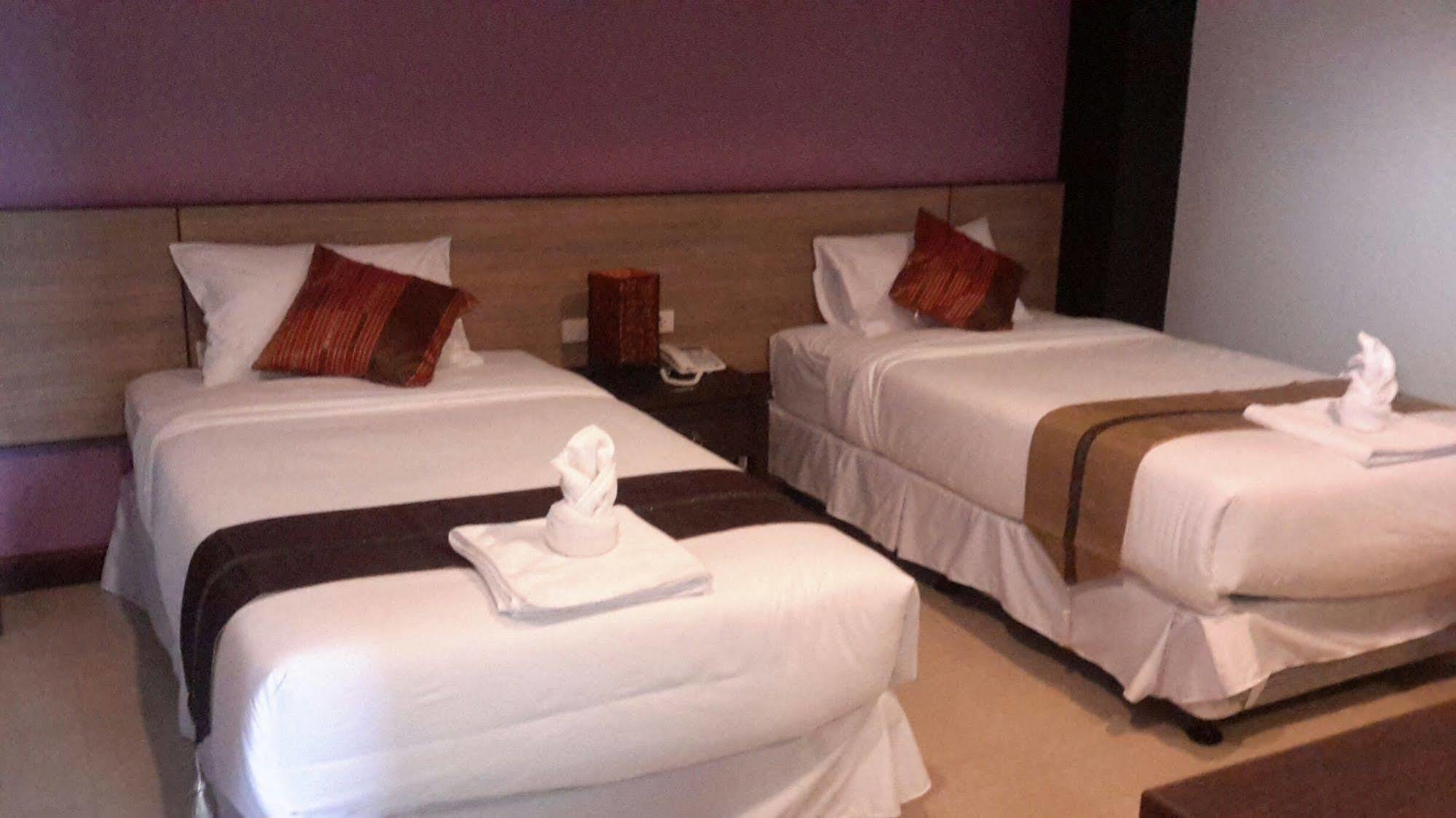 Oyo 1127 Baan Siam Hotel Chiang Rai Exteriör bild